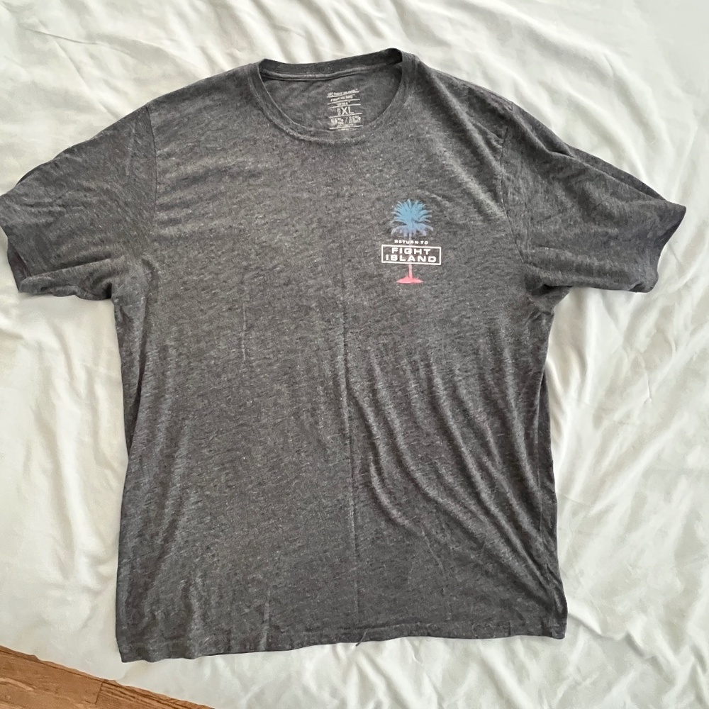 UFC Fight Island T shirt , Grey, XL , rare
